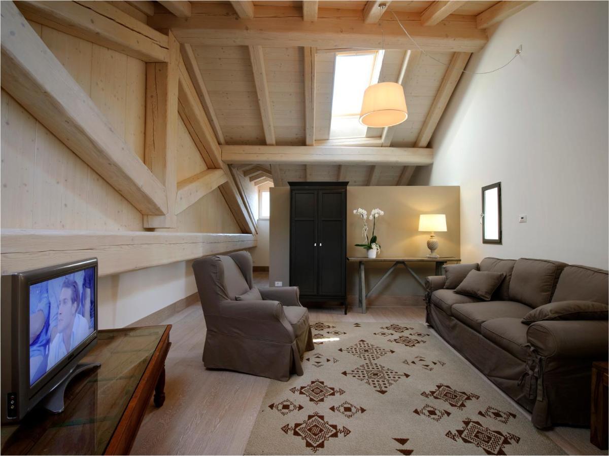 Locanda In Borgo Garni & Wellness Borgo Valsugana Exteriör bild